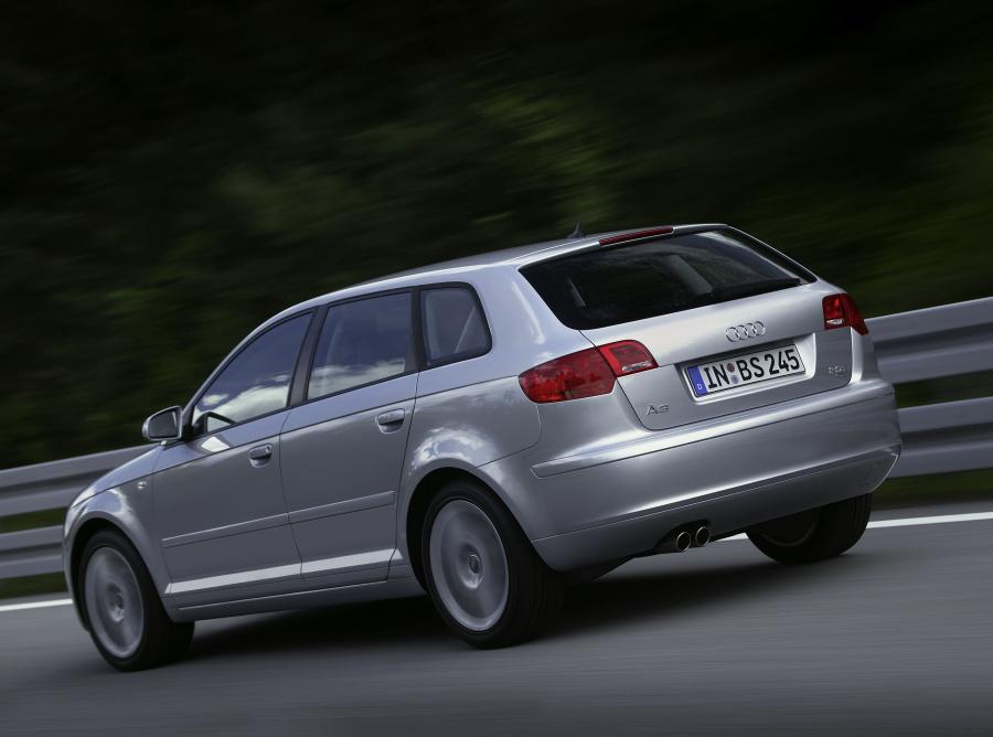  Audi A3 Sportback 2.0T (8PA) 2004 года  (WW) (фото 7 из 21)